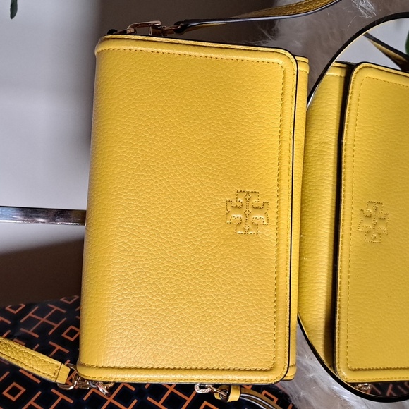Tory Burch Thea Flat Wallet Crossbody Like New - Picture 4 of 16